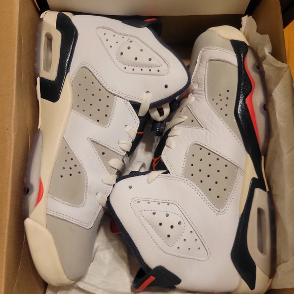 Nike Air Jordan Tinker 23 Infrared White Grey Size 7y